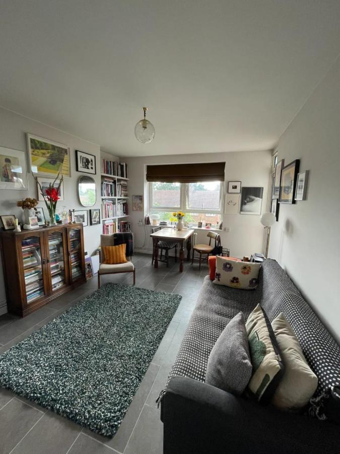 Appartamento Contemporary 1bd Flat Wbalcony - Stoke Newington! *